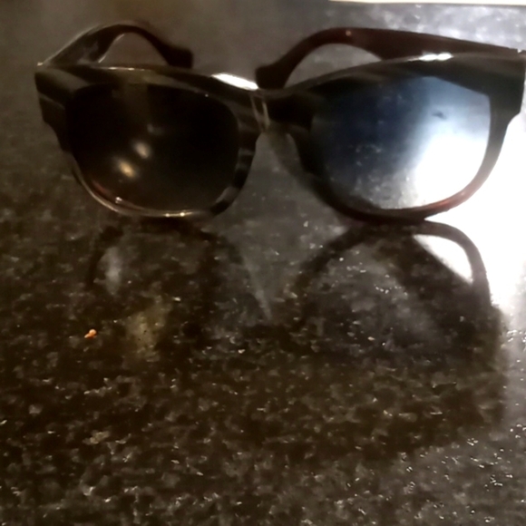 Balenciaga Grey stripe sunglasses - Picture 1 of 5
